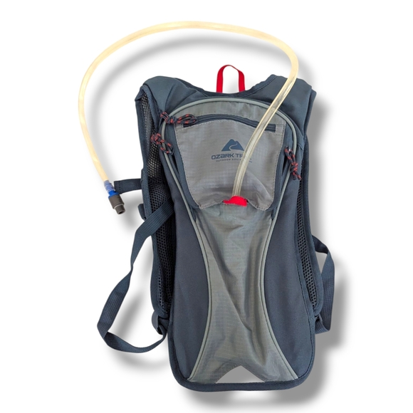 Ozark Trail Other - NWOT Ozark Trail Pearson Creek 2 Ltr Hydration Pack